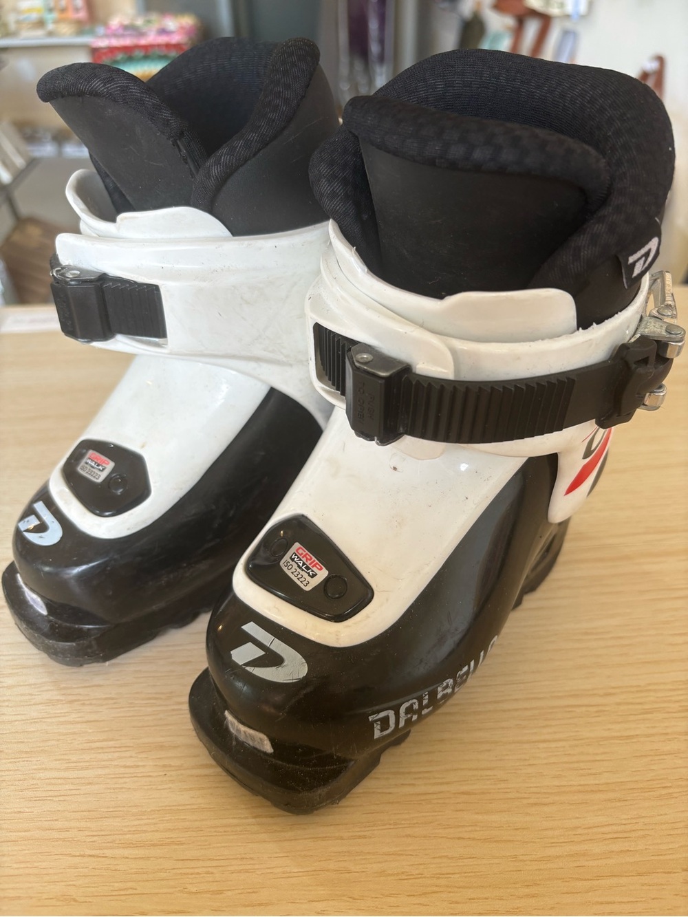 Kids Adjustable Black and White Ski Boots 196mm